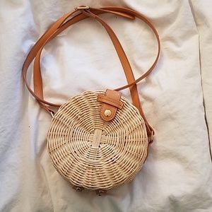 Rattan straw circle purse, NWOT. PRICE FIRM.
